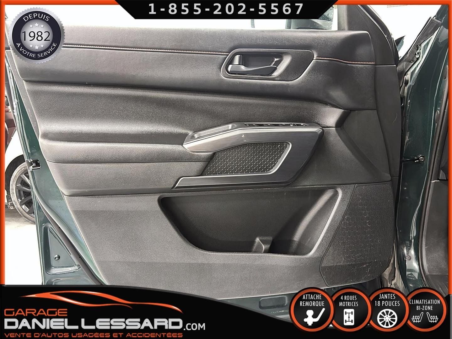 Nissan Pathfinder 2023 - Thumbnail 14
