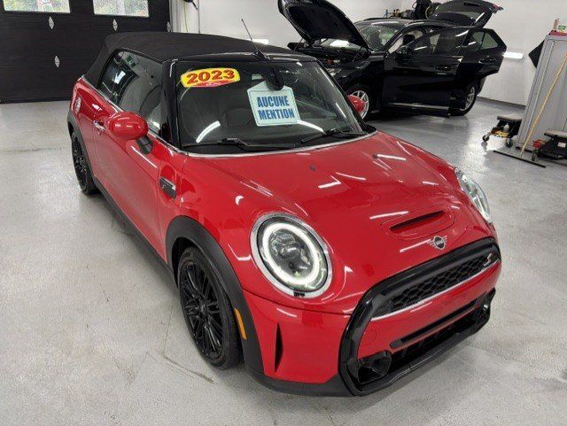 MINI Convertible 2023 - Thumbnail 11