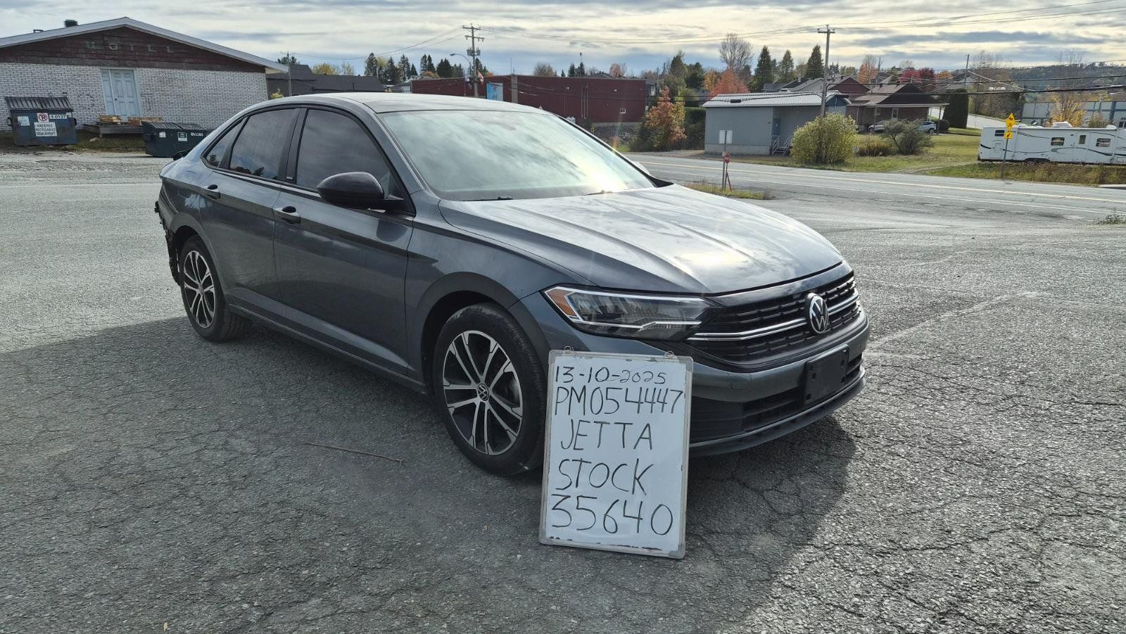 Volkswagen Jetta 2023 - Image 57