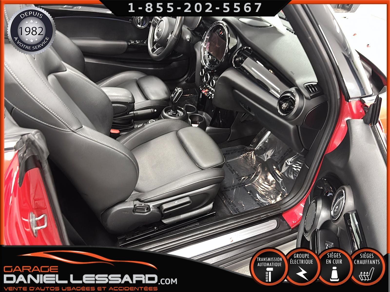 MINI Convertible 2023 - Image 22