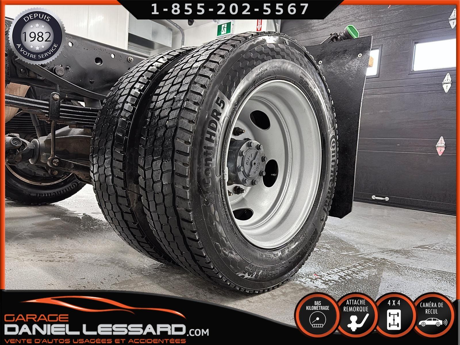 Ford F-550 Chassis 2024 - Image 12