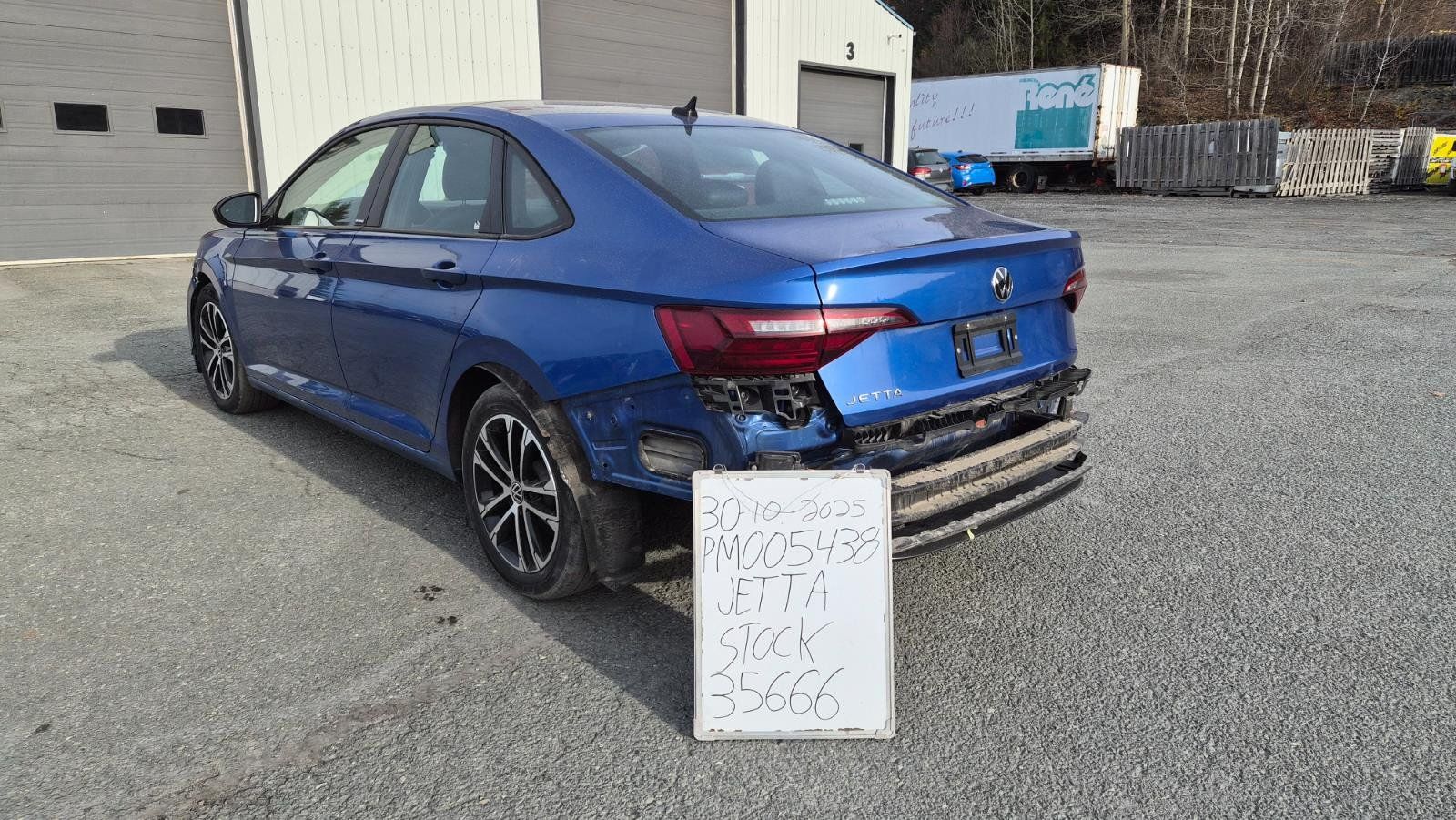 Volkswagen Jetta 2023 - Thumbnail 38