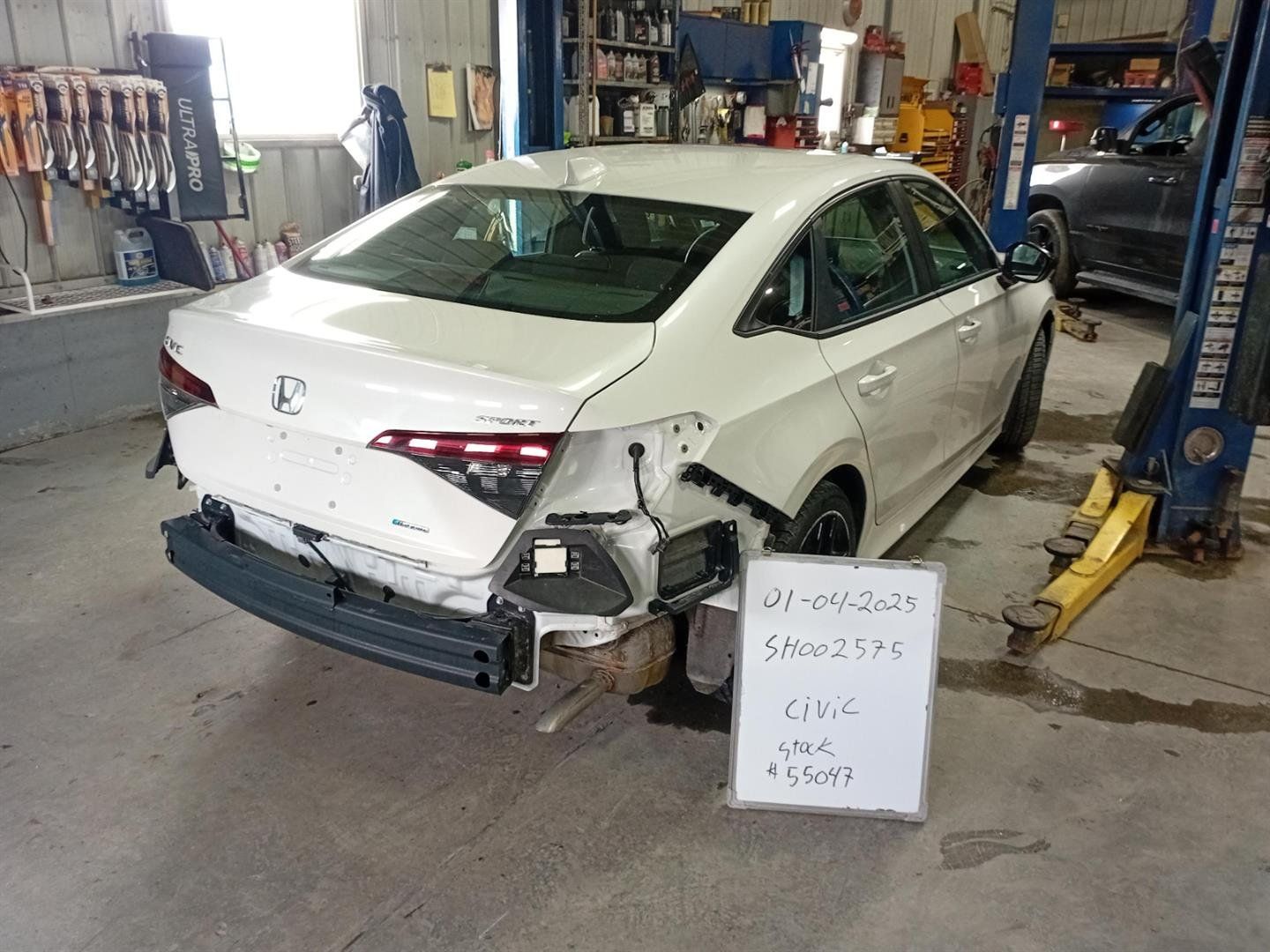 Honda Civic Hybrid 2025 - Thumbnail 45